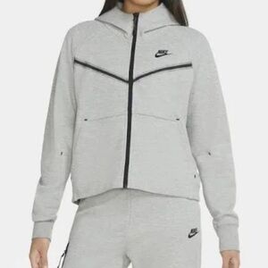 Nike Women's Light Gray Full-Zip Hoodie